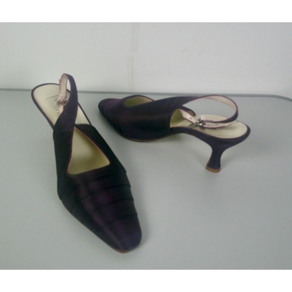 COLORIFFICS WOMEN PURPLE SQUARED TOE SLING BACK 2 INCH HEELS. SIZE 8W